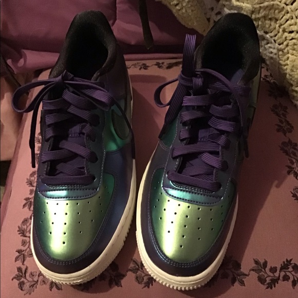 Nike airforce LV8 - Picture 2 of 8